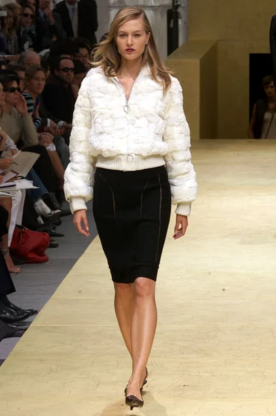 Look 16